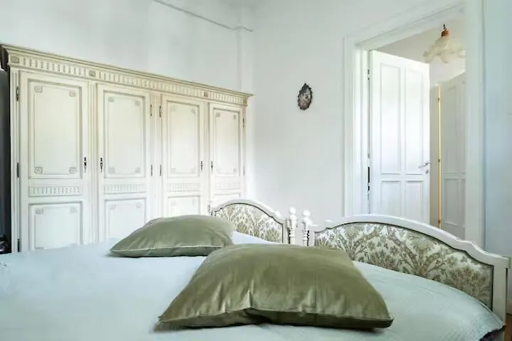 Authentic Interbelic Villa In The City Center Bukarest 0*,  Románia